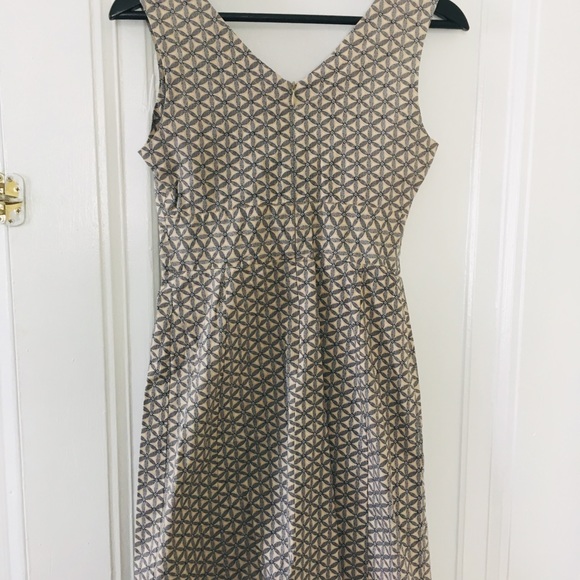 Dress - Picture 3 of 4